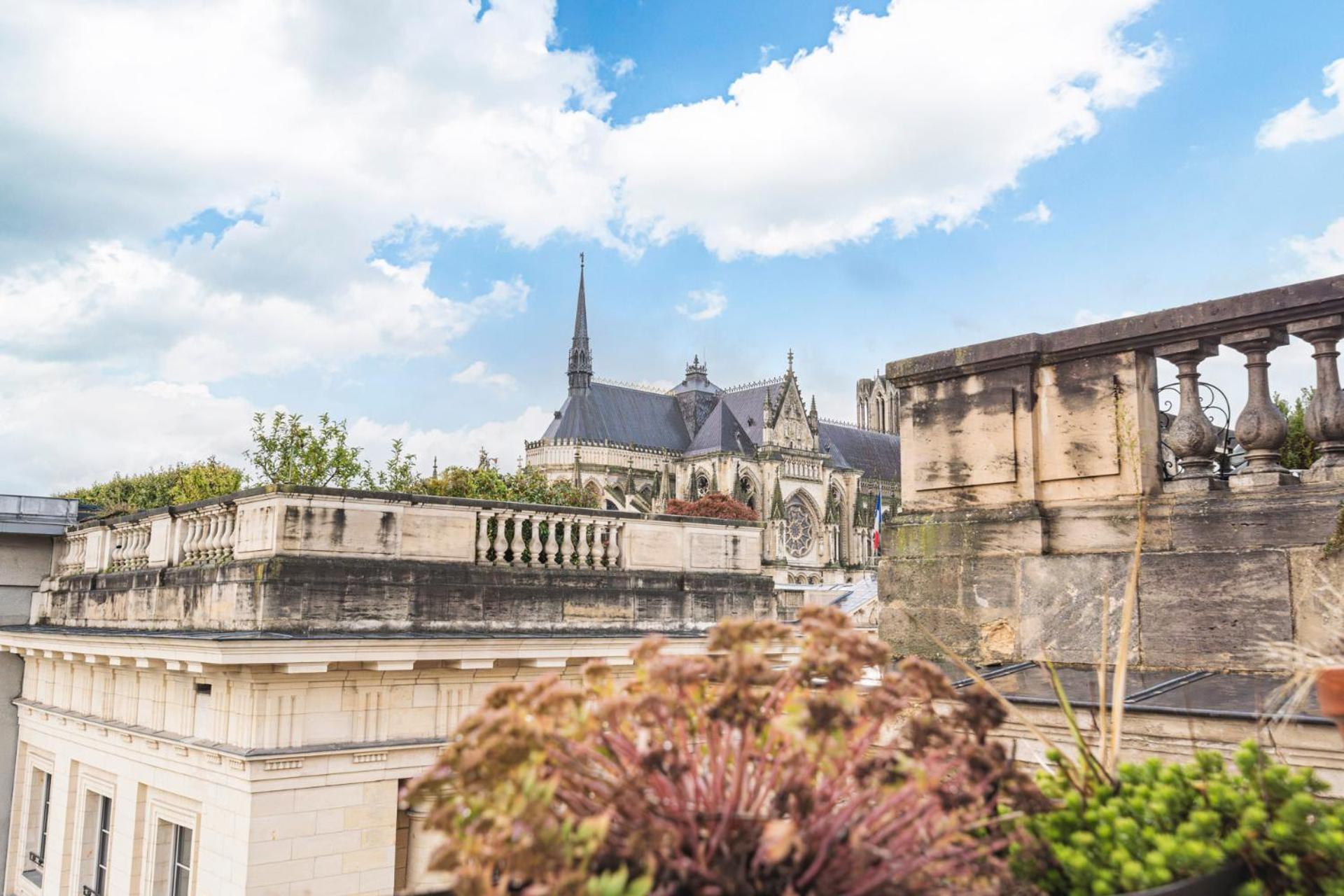Appartement Le Royal - Cathedral - Center à Reims Extérieur photo
